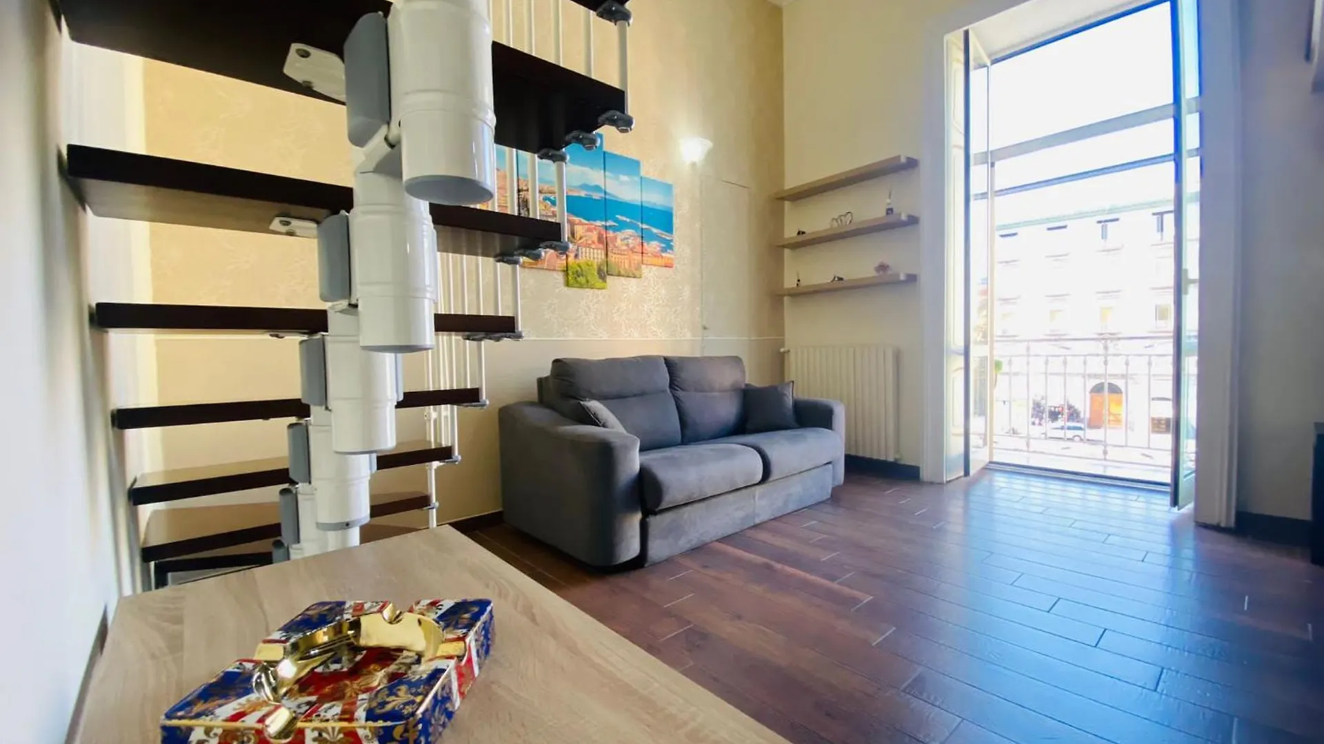 Apartment Holiday Home Napoli Station