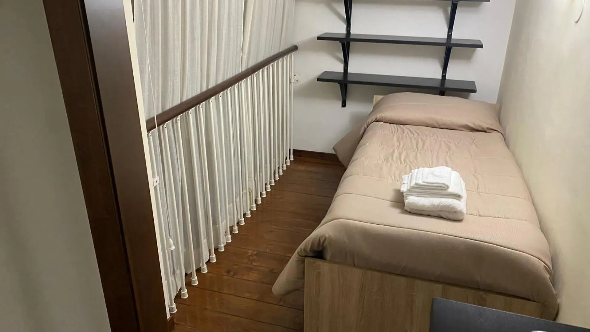 Holiday Home Napoli Station Italy